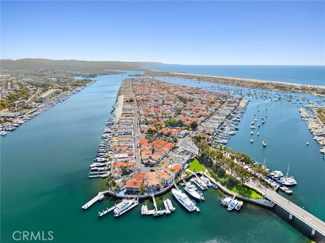 Detail Gallery Image 33 of 34 For 118 via Lido Nord, Newport Beach,  CA 92663 - 4 Beds | 3/1 Baths