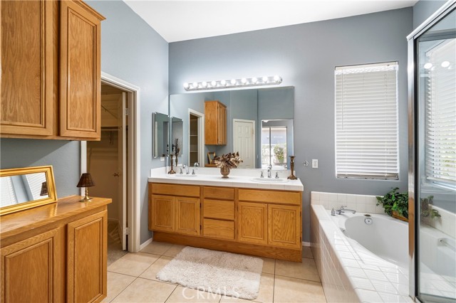 29365 Sparkling Drive, Menifee CA: https://media.crmls.org/medias/e90358a0-93b0-41db-b689-d14f7f99b503.jpg