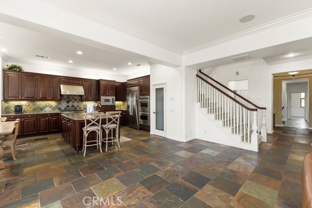 Detail Gallery Image 10 of 48 For 4067 Hoosier Lawn Way, Yorba Linda,  CA 92886 - 4 Beds | 3/1 Baths