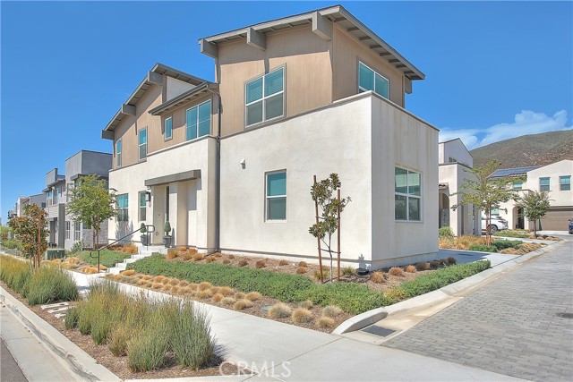 Detail Gallery Image 3 of 75 For 15820 Caterpillar Dr, Fontana,  CA 92336 - 4 Beds | 3 Baths