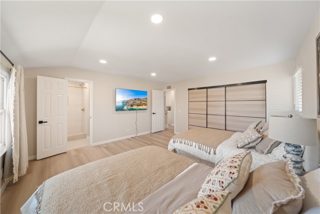 Image 26 of 38 For 24851 Stem  