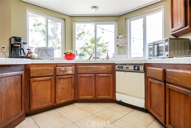 Detail Gallery Image 15 of 36 For 1516 Wimbledon Ct, West Covina,  CA 91791 - 3 Beds | 2 Baths
