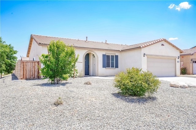 Detail Gallery Image 4 of 37 For 14333 Vincent Way, Adelanto,  CA 92301 - 4 Beds | 2 Baths