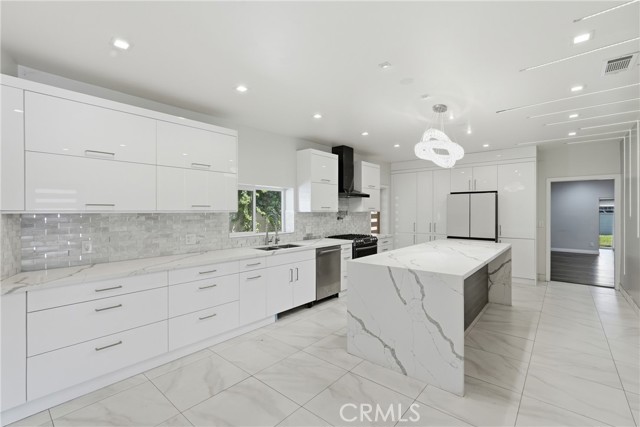 Front Image Thumbnail for CRSR26051860