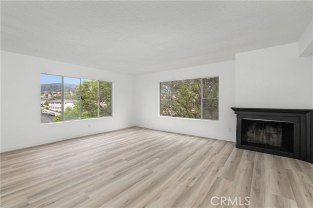 935 W 10th Street, San Pedro CA: https://media.crmls.org/medias/e90672b4-60c0-4659-b10d-9e1abe089a90.jpg