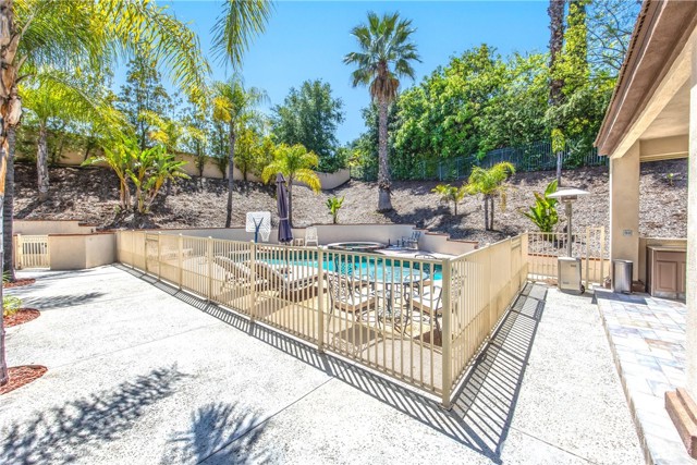 Detail Gallery Image 53 of 65 For 652 Fairway Dr, Redlands,  CA 92373 - 5 Beds | 4/1 Baths