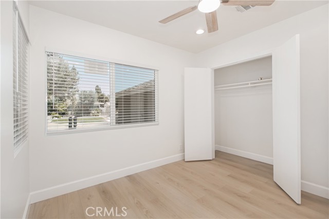 10915 Whitaker Avenue, Granada Hills CA: https://media.crmls.org/medias/e9080428-bfe8-44f6-be0c-a2ffe3aa0120.jpg