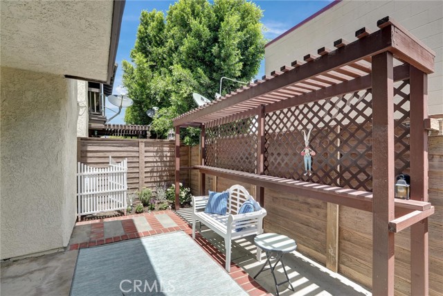 1180 Strawberry Lane, Glendora CA: https://media.crmls.org/medias/e908d44e-66b7-490d-9ad4-4b3c8825a57c.jpg