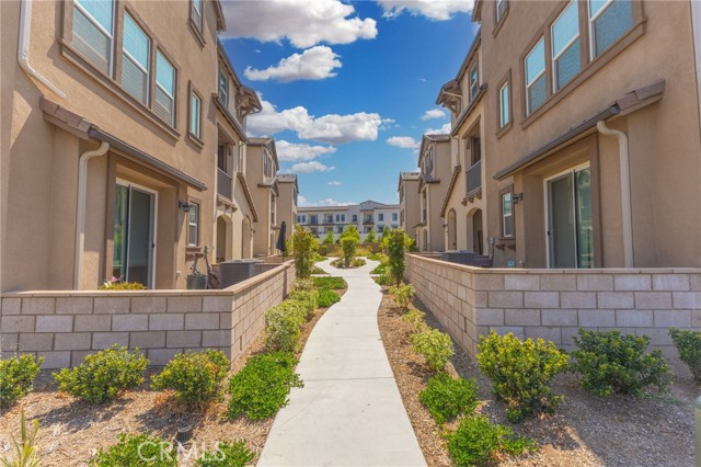 Detail Gallery Image 2 of 31 For 40739 Melrose Dr #248,  Temecula,  CA 92591 - 3 Beds | 3 Baths