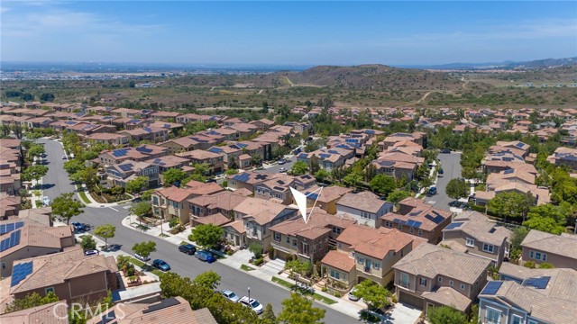 18 Goldenrod, Lake Forest CA: https://media.crmls.org/medias/e9098bf2-4bc1-43be-9e76-3d340ae23216.jpg