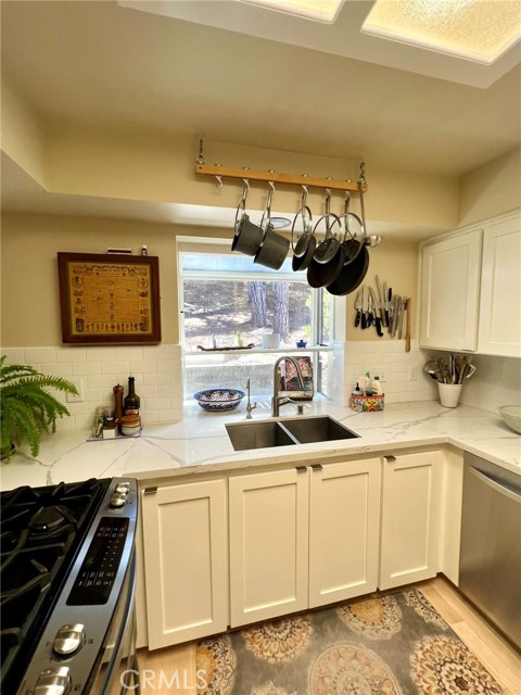 Detail Gallery Image 18 of 64 For 1775 Avon Ave, Cambria,  CA 93428 - 3 Beds | 2 Baths