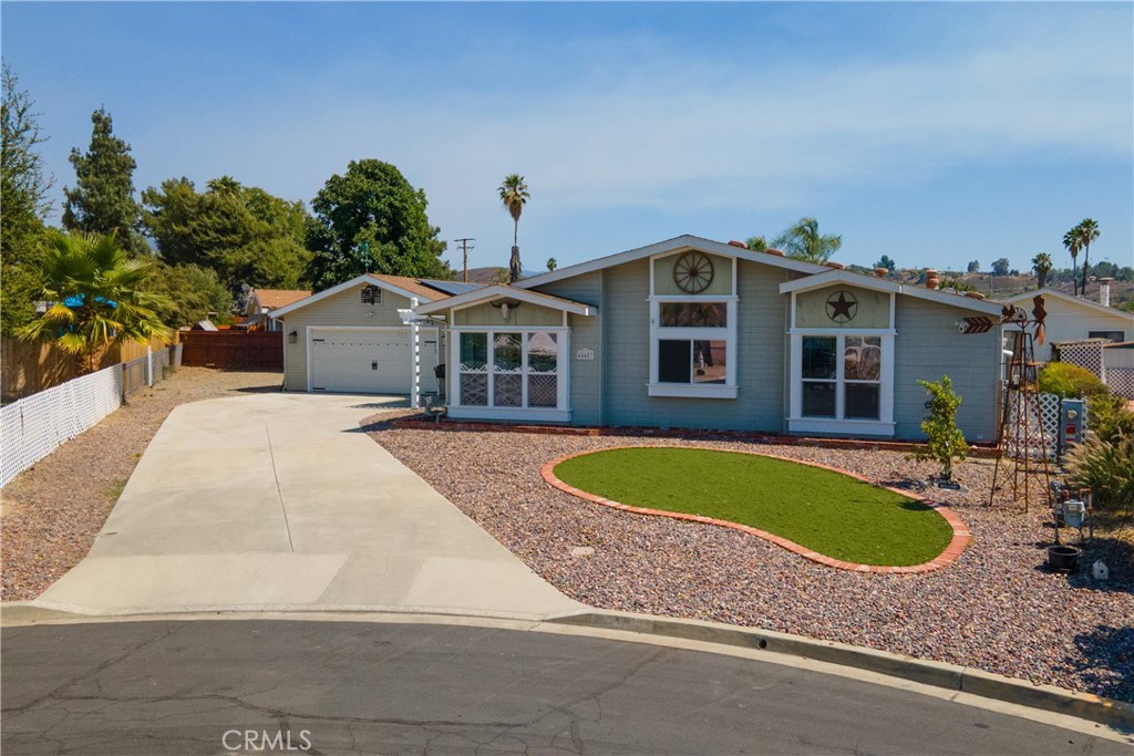 44607 Grovewood Circle