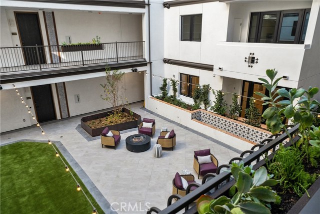 Detail Gallery Image 24 of 38 For 1333 S Orange Grove Ave #401,  Los Angeles,  CA 90019 - 3 Beds | 2/1 Baths