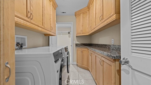 Detail Gallery Image 25 of 43 For 13310 Sea Gull Dr, Victorville,  CA 92395 - 3 Beds | 3 Baths