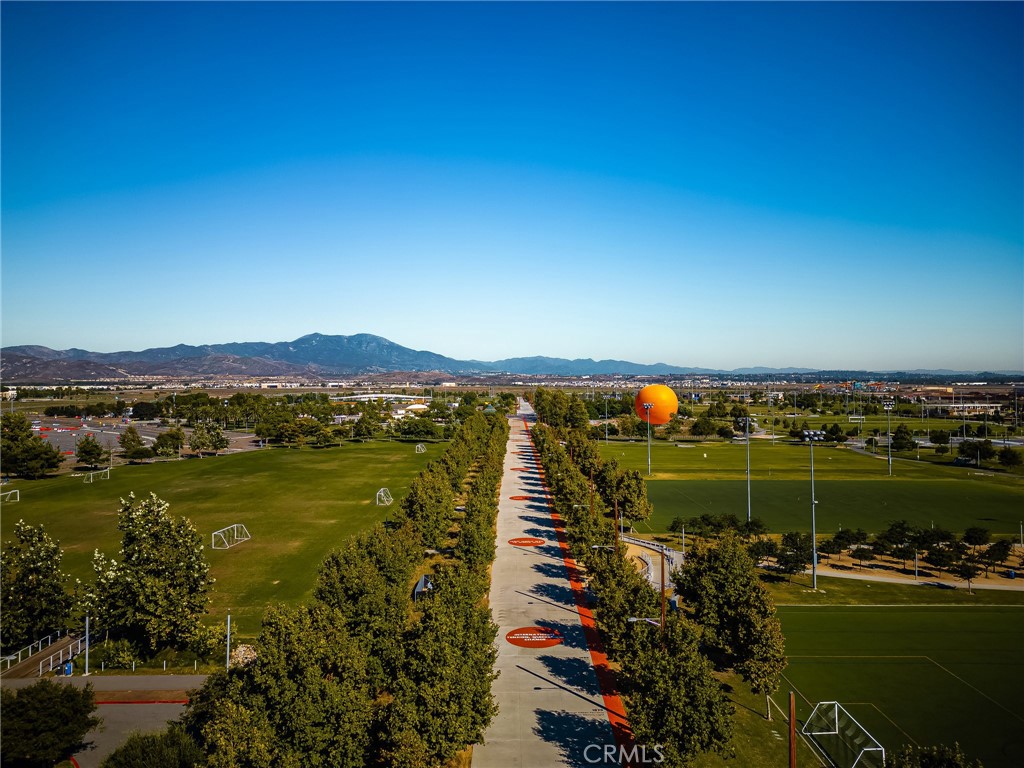 https://media.crmls.org/medias/e90bcb8a-23c7-4f5d-a499-b9f90a6b0327.jpg?preset=X-Large