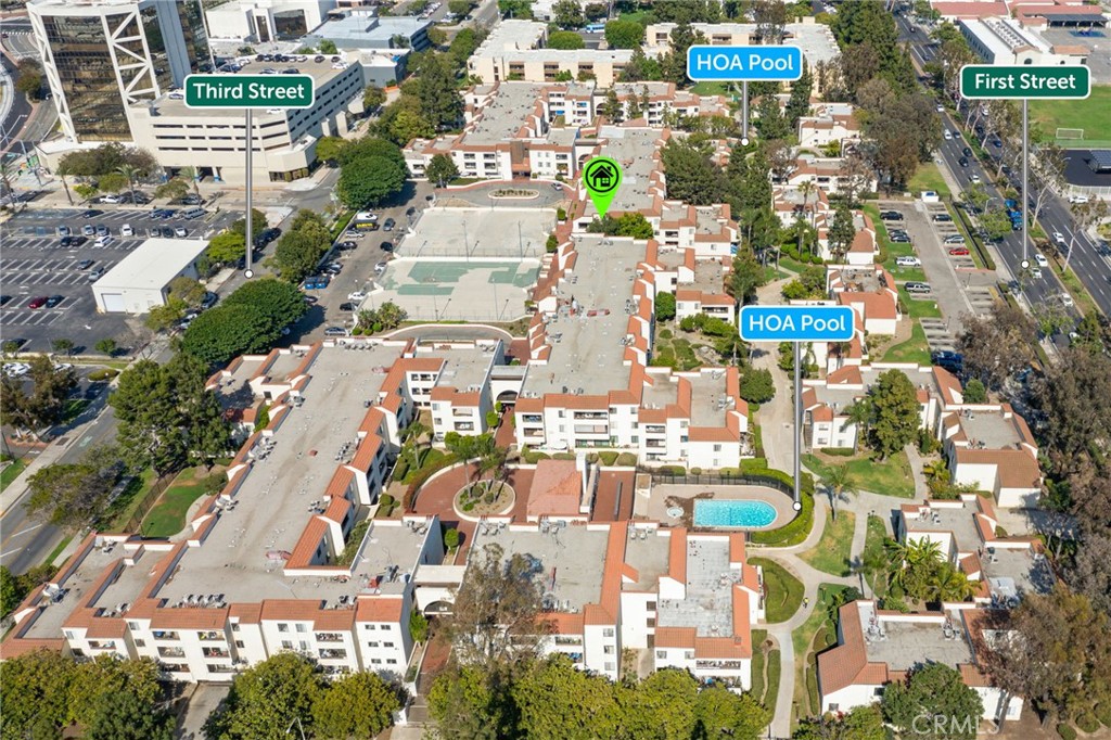 https://media.crmls.org/medias/e90bf547-0433-43e1-8738-542cabb1be44.jpg?preset=X-Large
