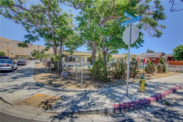 193 W Washburn Avenue, San Jacinto CA: https://media.crmls.org/medias/e90d76a7-97ed-45f8-bde5-2794363d1116.jpg
