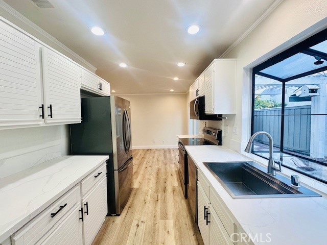 Detail Gallery Image 6 of 26 For 12 Amberleaf, Irvine,  CA 92614 - 3 Beds | 2/1 Baths