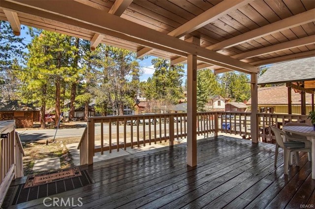 Detail Gallery Image 3 of 29 For 40133 Mahanoy Ln, Big Bear Lake,  CA 92315 - 4 Beds | 2 Baths