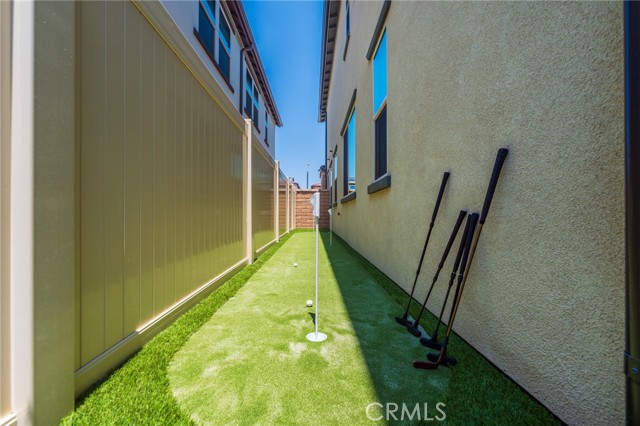 Detail Gallery Image 41 of 49 For 9672 Dawning Dr, Huntington Beach,  CA 92646 - 5 Beds | 4/1 Baths
