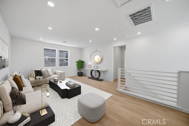 Detail Gallery Image 13 of 39 For 4852 Arroyo Run, Moorpark,  CA 93021 - 4 Beds | 3 Baths