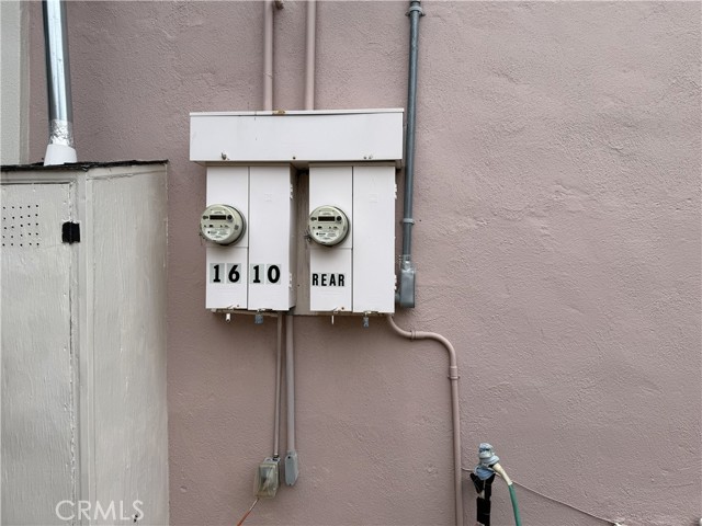 1610 Basler, Sacramento CA: https://media.crmls.org/medias/e90f0720-a7a9-45f3-ab89-639d0dd6e569.jpg