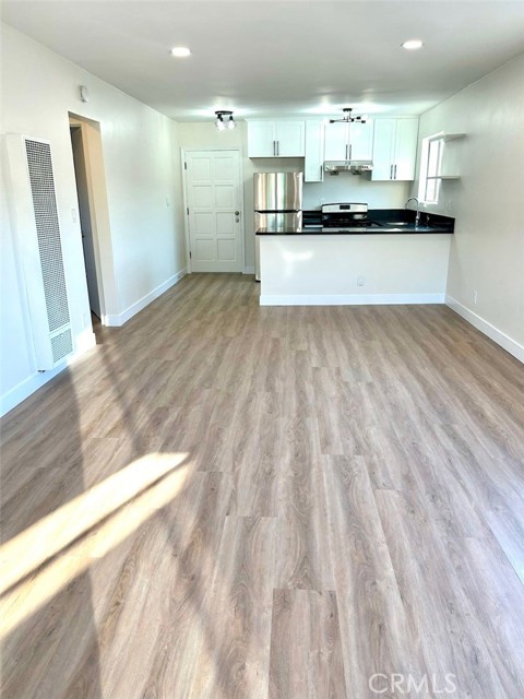 Detail Gallery Image 3 of 14 For 2728 Crestmoore #3,  Los Angeles,  CA 90065 - 2 Beds | 1 Baths