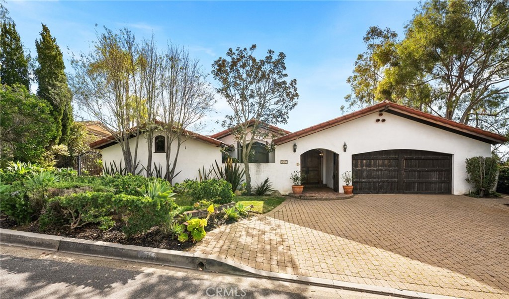 2575 Temple Hills Drive