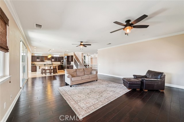 Detail Gallery Image 9 of 37 For 15415 Nikolai Ln, Fontana,  CA 92336 - 4 Beds | 3/1 Baths