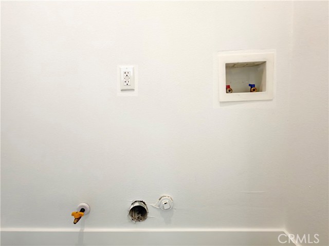 Detail Gallery Image 22 of 26 For 1489 Atlantic Ave, Long Beach,  CA 90813 - 5 Beds | 3/1 Baths