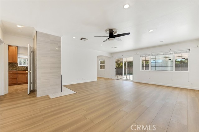 Detail Gallery Image 2 of 24 For 20430 Lanark, Winnetka,  CA 91306 - 3 Beds | 2 Baths