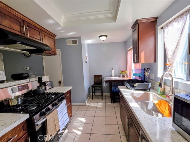 Detail Gallery Image 21 of 22 For 9834 Sepulveda Bld #117,  North Hills,  CA 91343 - 2 Beds | 2 Baths