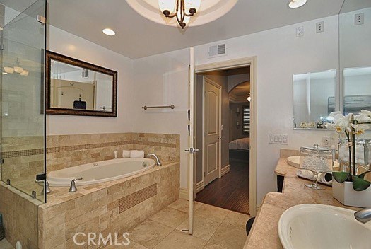 12021 Guerin, Studio City CA: https://media.crmls.org/medias/e911f899-3368-4f2c-8ff9-3f0fd5f4106f.jpg