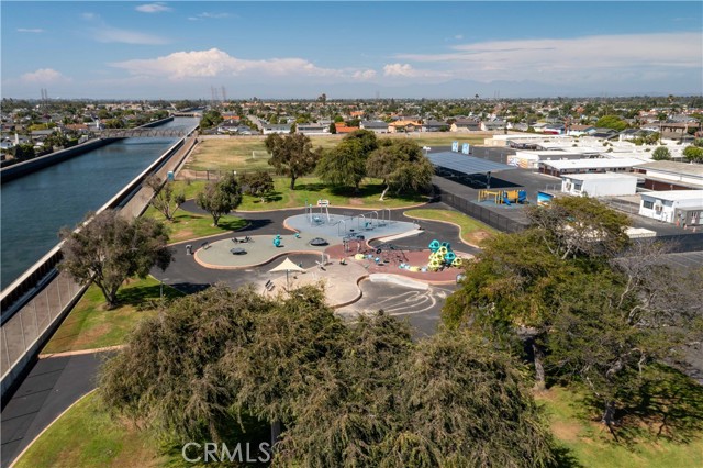 21682 Impala Lane, Huntington Beach CA: https://media.crmls.org/medias/e9120409-9de7-4a81-a69e-41ada4616fbe.jpg