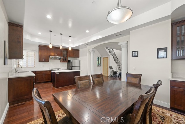 184 S Altadena Drive, Pasadena CA: https://media.crmls.org/medias/e912d8c2-7102-493a-9ef2-01d055ac362f.jpg