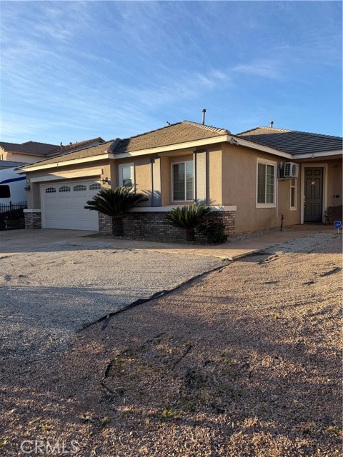 Detail Gallery Image 9 of 13 For 13817 Coolidge, Oak Hills,  CA 92344 - 3 Beds | 2 Baths