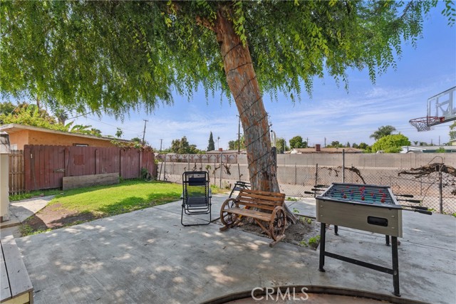 415 Cadbrook Drive, La Puente CA: https://media.crmls.org/medias/e9133634-1a49-45e0-8a08-411398d81d18.jpg