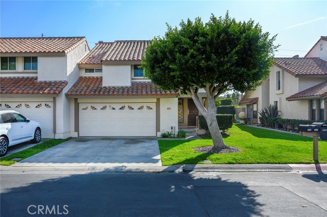 7932 Beachcomber Dr, Huntington Beach, CA 92648