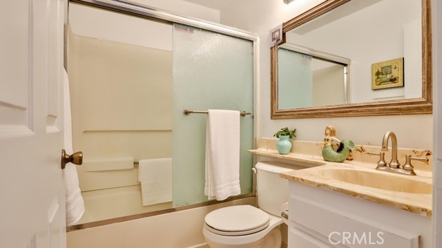 Detail Gallery Image 28 of 46 For 12591 Westminster Ave #210,  Garden Grove,  CA 92843 - 2 Beds | 2 Baths