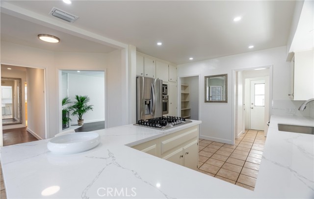 Detail Gallery Image 9 of 63 For 736 W 158th St, Gardena,  CA 90247 - 3 Beds | 2 Baths