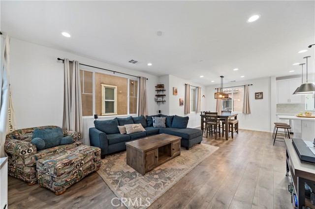 2867 Apple Court, Pomona CA: https://media.crmls.org/medias/e91530ea-7b48-4d74-aca5-f193e542719c.jpg