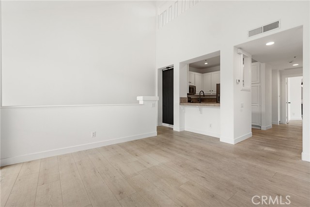 1 Overture Lane, Aliso Viejo CA: https://media.crmls.org/medias/e9160815-8465-4dcb-82d9-5b8fcc8c2f65.jpg