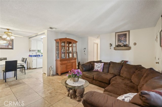 17208 Rawhide Avenue, Lake Los Angeles CA: https://media.crmls.org/medias/e91630d9-b8ca-433d-987e-5f8260d8dcf3.jpg