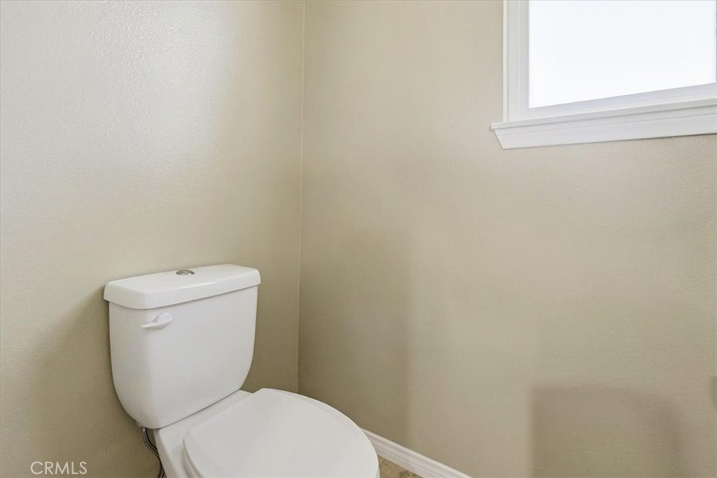 https://media.crmls.org/medias/e9164e5a-ccae-4791-b31f-0862924bc12b.jpg?preset=X-Large