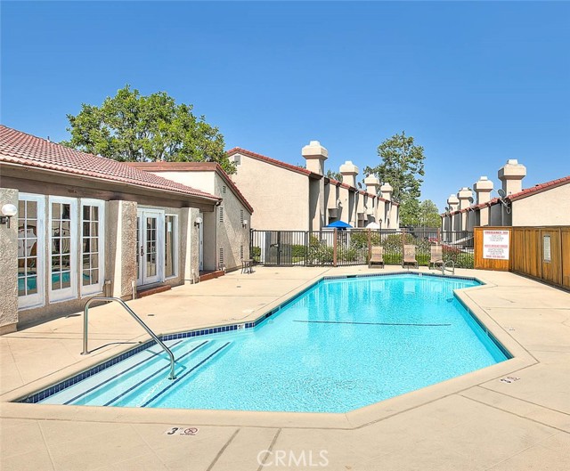 1531 Corte Caballo, Upland CA: https://media.crmls.org/medias/e916f9fd-8dd4-415e-95c1-537a58b21b1b.jpg