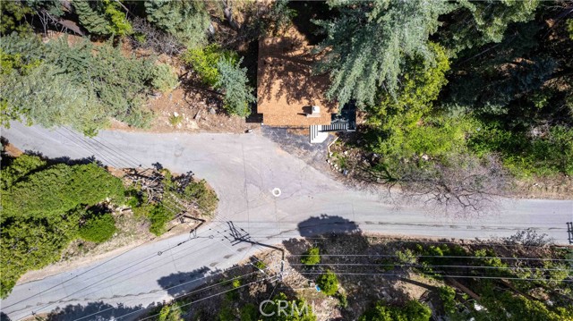 Detail Gallery Image 15 of 26 For 26131 Lake Forest Dr, Twin Peaks,  CA 92391 - 3 Beds | 3 Baths