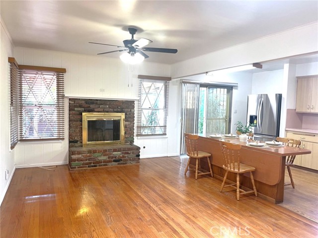 Detail Gallery Image 8 of 27 For 11437 Norlain Ave, Downey,  CA 90241 - 2 Beds | 2 Baths