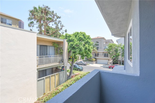 Detail Gallery Image 18 of 20 For 11921 Goshen Ave #4,  Los Angeles,  CA 90049 - 2 Beds | 2 Baths