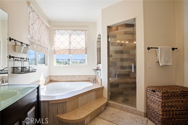 Detail Gallery Image 16 of 32 For 19241 Liam Ln, Tarzana,  CA 91356 - 5 Beds | 4/1 Baths