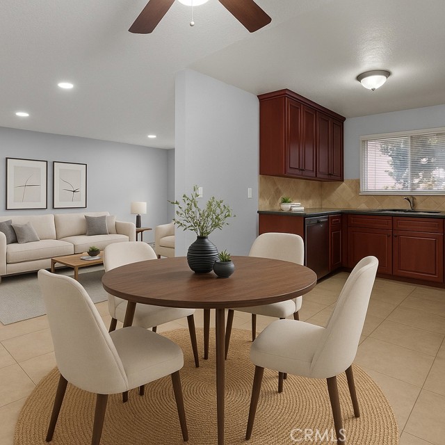 Detail Gallery Image 3 of 28 For 14265 Terra Bella St #10,  Panorama City,  CA 91402 - 3 Beds | 3 Baths